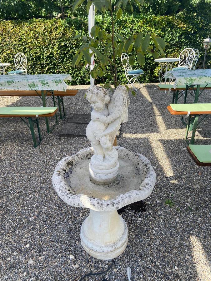 אאלן Gasthaus Zur Rose מראה חיצוני תמונה